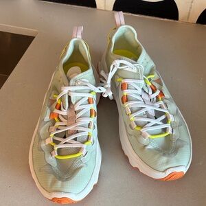 sorel 9 new Stylish White and Orange Sneakers